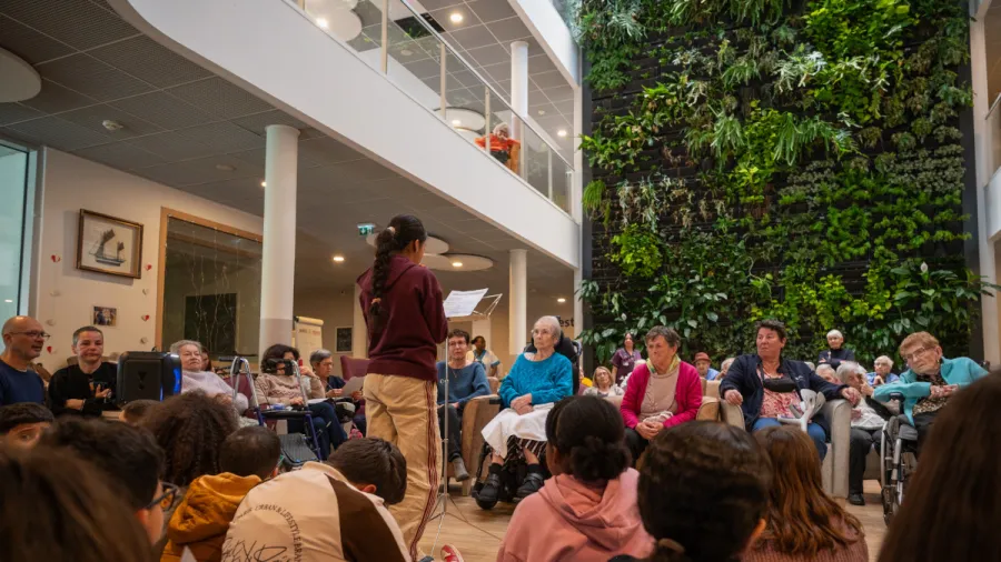 Partout la poésie : en vers et pour toutes et tous