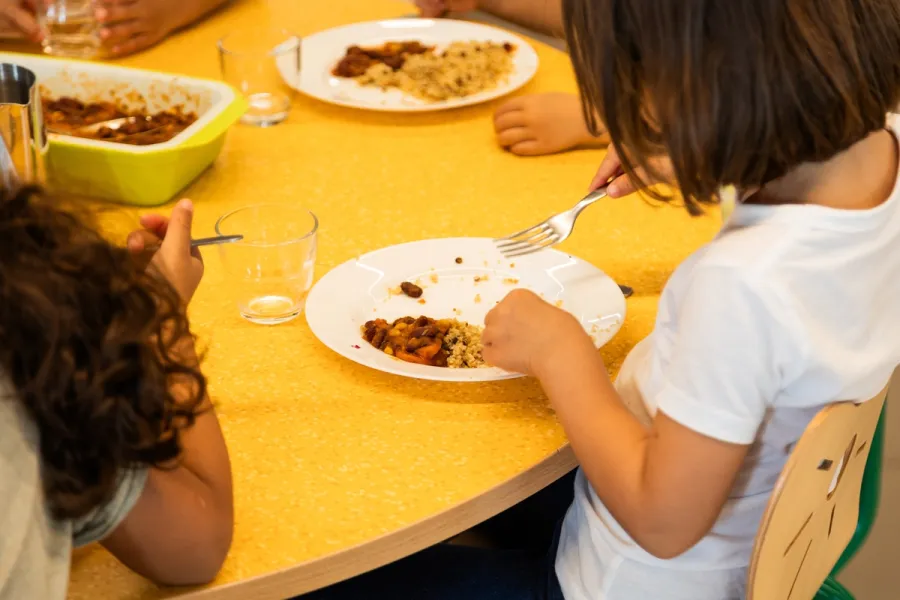 Rentrée à Nantes : le vrai du faux sur la restauration scolaire