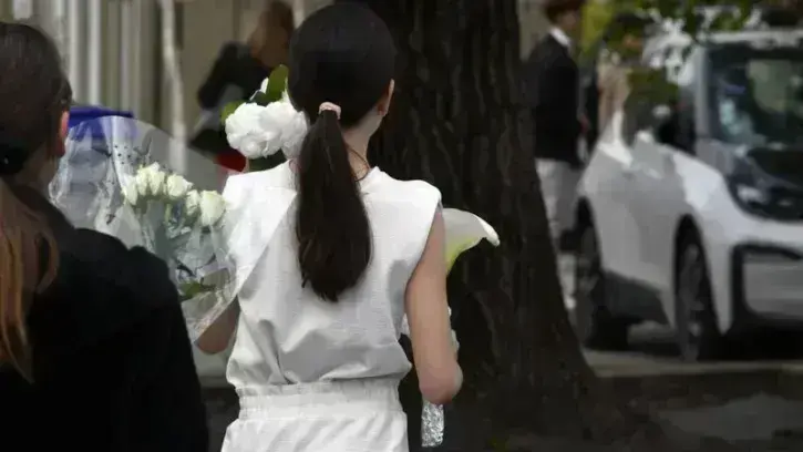 Hommage lorène lycée de toutes aides
