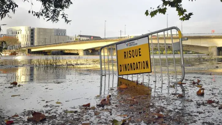 loire déborde inondation crise