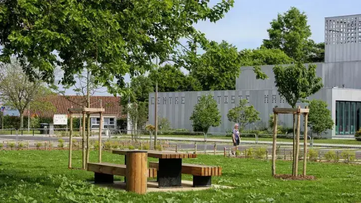 Le nouvele space vert devant le centre Baptiste-Marcet, à Bouguenais.