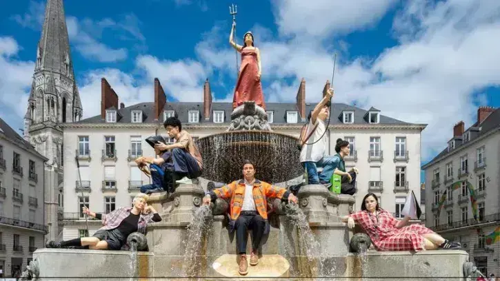 Les statues de la place Royale. 