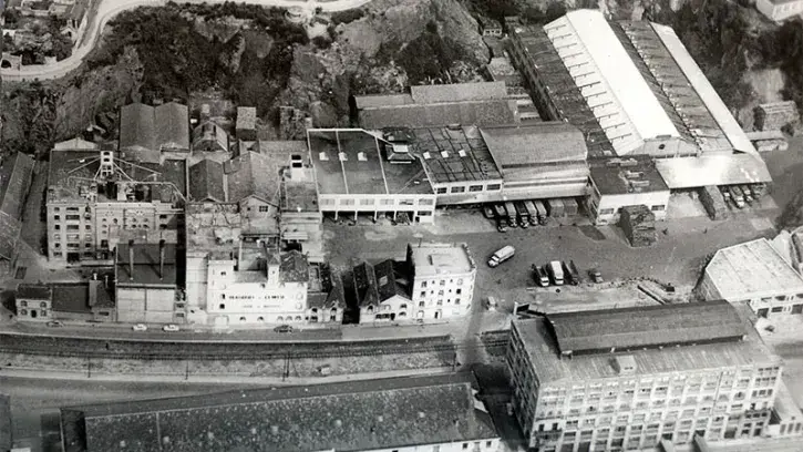 Photo d'archives, en noir et blanc, des Brasseries de la Meuse, dans le Bas-Chantenay.