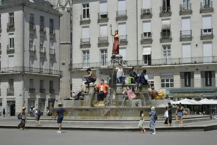 Des statues palce Royale.