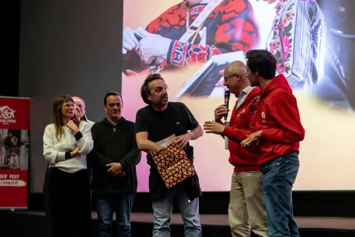 Une photo de l'équipe du film.