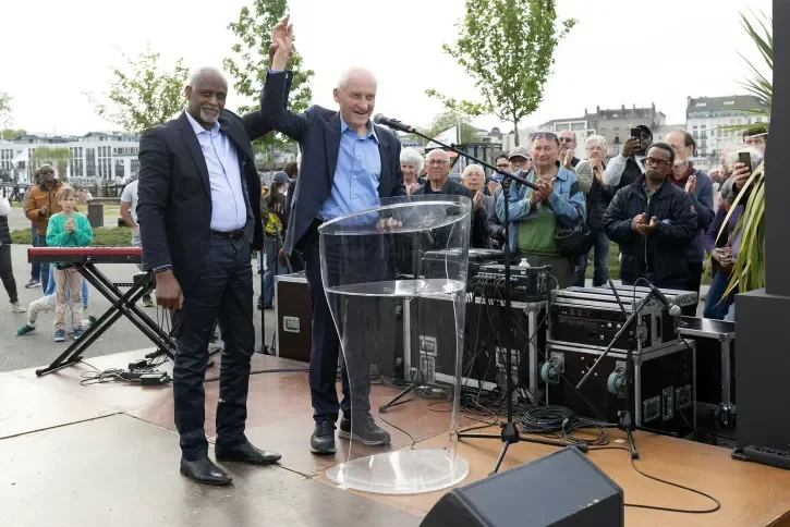 Un portrait des deux co-présidents de l'association.