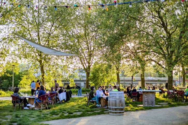 Une guinguette en bord de Loire.