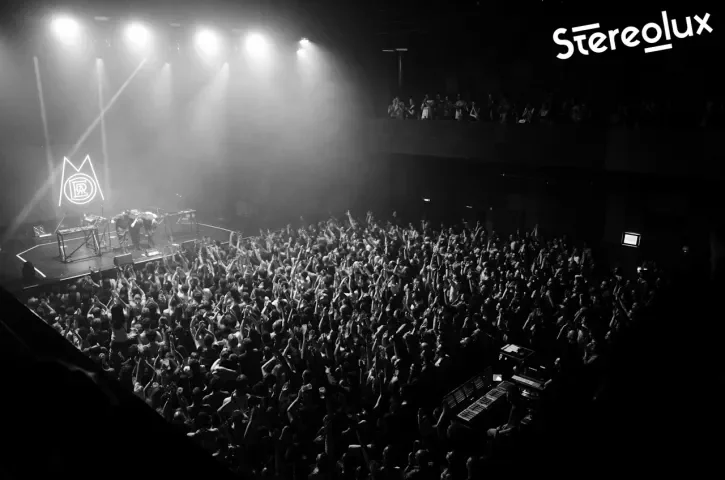 Une salle de concert.