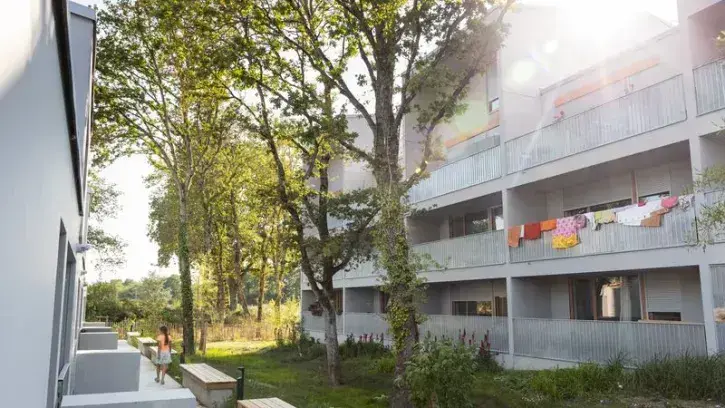 165 logements ont déjà été construits sur ce nouveau quartier à l'est de Nantes, à l'image de la résidence Nidéa, réalisée par Bohuon Bertic Architectes pour Nantes Métropole Habitat. © Jean-Félix Fayolle