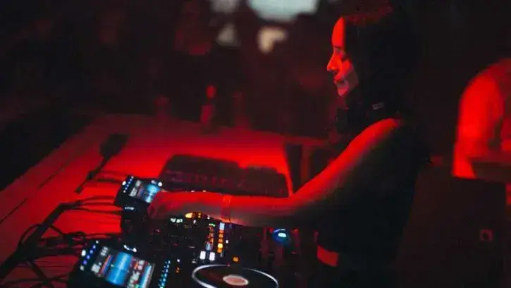 La programmation musicale de Scopitone fait la part belle aux artistes femmes. Ici, Yuko Kakizawa @ Maxime Chermat.