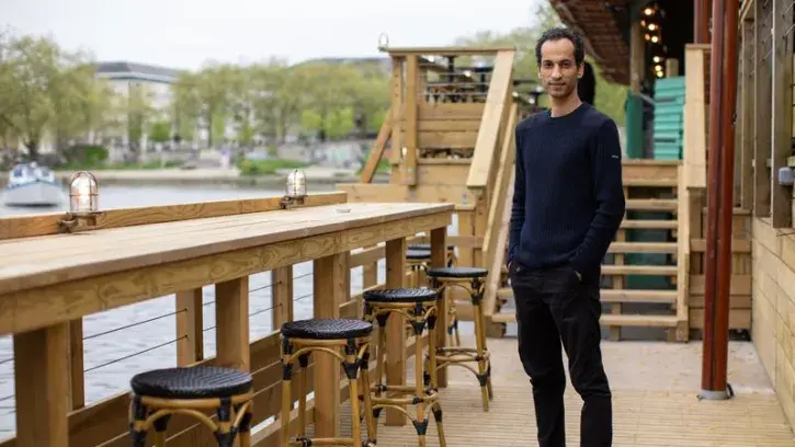 En extérieur, deux coursives en bois ont été créées à proximité de l'Erdre, permettant d'augmenter la capacité d'accueil. © Ludovic Failler