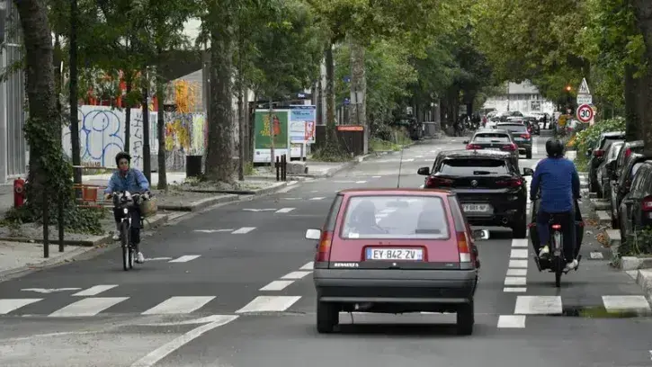 La circulation des véhicules et des cyclistes est rétablie ce vendredi 1er septembre et la ligne 5 de busway retrouvera son tracé habituel samedi 2 septembre. © Rodolphe Delaroque