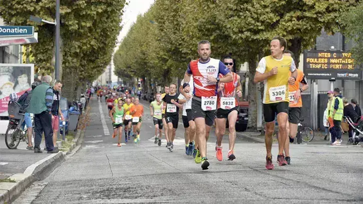 Les 5 000 coureurs arpenteront 12 kilomètres dans le centre de Nantes. © Rodolphe Delaroque / Nantes Métropole