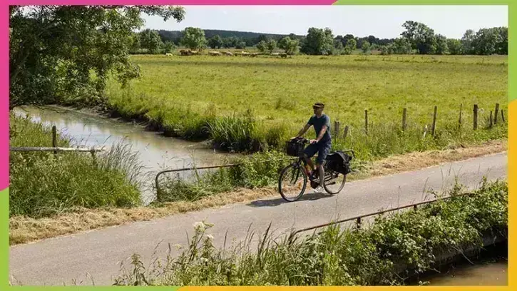 « Pas besoin d'être sportif pour voyager à vélo, c'est accessible à tous. Mais on pense confort et sécurité », préconisent Sterenn et Marie-Laure, de l'association le Dérailleur. © Jean-Félix Fayolle pour Nantes Métropole