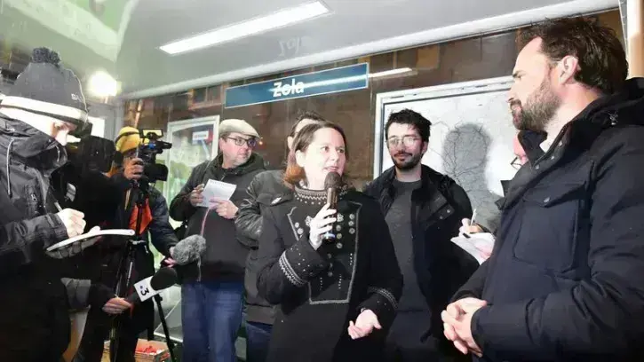 Nantes Métropole a décidé de limiter la présence de la publicité sur l'espace public à la fois pour des raisons écologiques, pour protéger le paysage et réduire la pollution visuelle, a rappelé la maire de Nantes Johanna Rolland, mercredi 4 janvier en pré