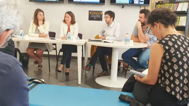 Julie Laernoes, députée de Loire-Atlantique, co-rapporteure du rapport sur la rénovation énergétique, avec Johanna Rolland, maire de Nantes et présidente de Nantes Métropole et Tristan Riom, vice-président de Nantes Métropole en charge de l'énergie. © Thi