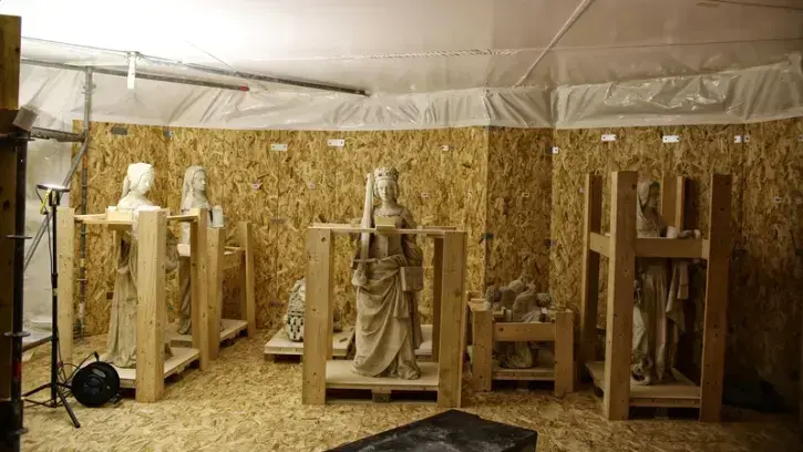 Toutes les statues sont soigneusement entreposées. © Romain Boulanger